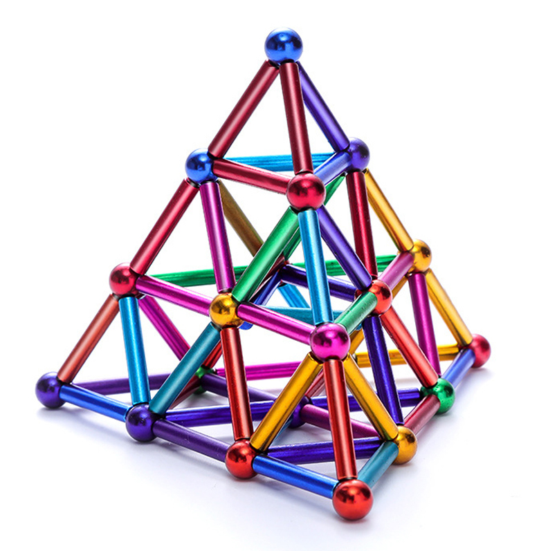 pyramide magnetique avec batons magnetiques et billes magnetiques