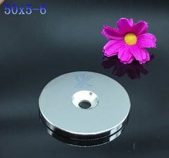 Disque magnétique néodyme Ø 15 mm / hauteur 5 mm / trou fraisé 4 mm N3 –  Univers Magnétique